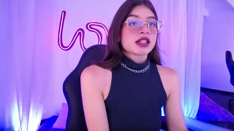 Chloe online show from 10/14/25, 09:15