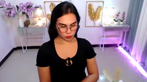 Snapshot of imdestined_foryou chatting on 12/01/24, 07:36 Ashley online show from 12/01/24, 07:36