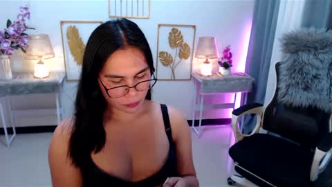 Snapshot of imdestined_foryou chatting on 01/03/25, 05:28 Ashley online show from 01/03/25, 05:28