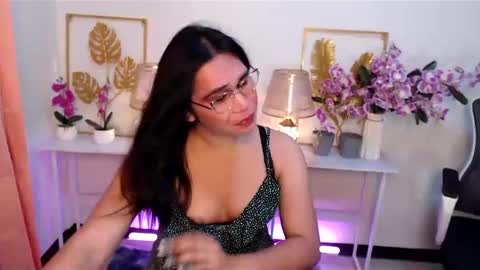 Snapshot of imdestined_foryou chatting on 01/07/25, 08:10 Ashley online show from 01/07/25, 08:10