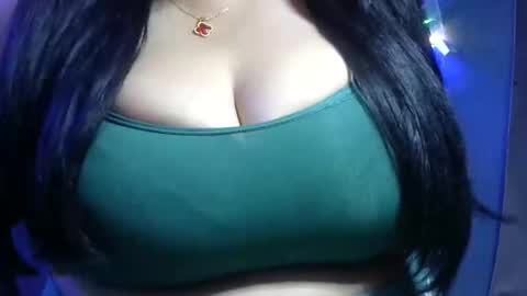 mia latina online show from 01/12/26, 02:50