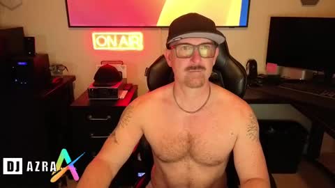 Snapshot of imdjazra chatting on 02/16/25, 01:58 DJ Azra online show from 02/16/25, 01:58