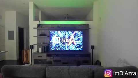 Snapshot of imdjazra chatting on 09/27/25, 07:41 DJ Azra online show from 09/27/25, 07:41