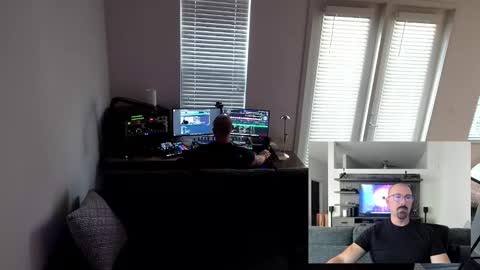 Snapshot of imdjazra chatting on 09/28/25, 02:00 DJ Azra online show from 09/28/25, 02:00