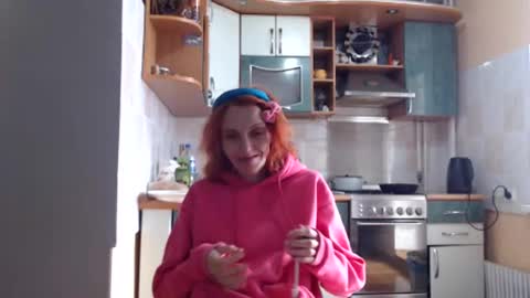 irina online show from 10/11/25, 01:20