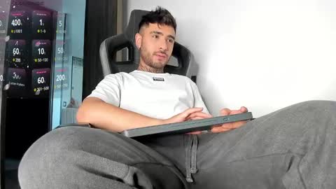 Felipe Ferrer online show from 02/26/25, 10:31