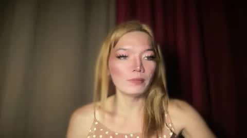 Mika online show from 02/08/26, 10:29