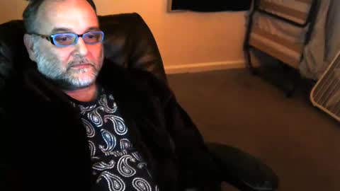 Snapshot of imkmac chatting on 02/14/25, 12:25 Kel online show from 02/14/25, 12:25