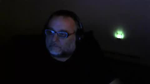 Snapshot of imkmac chatting on 10/12/25, 02:10 Kel online show from 10/12/25, 02:10