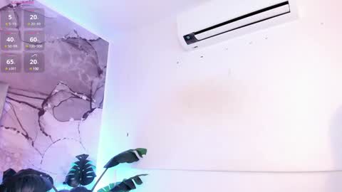 Leana online show from 12/20/24, 08:55