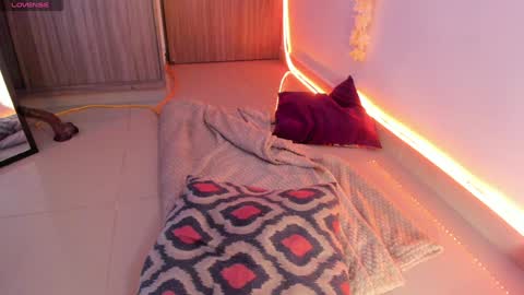 mia ---------  COL TIME online show from 12/11/24, 01:26