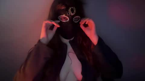 Miss Amelie online show from 03/11/25, 02:54