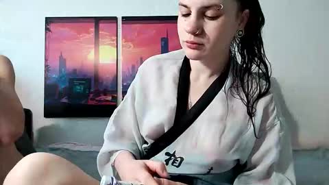 Sam and Jen online show from 11/11/25, 06:13