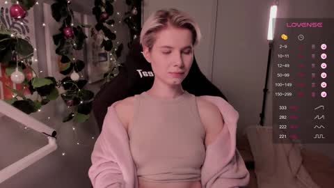 Mia online show from 12/23/24, 05:32