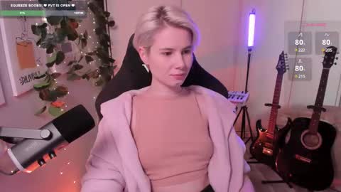 Mia online show from 02/22/25, 12:51