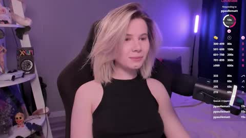 Mia online show from 03/21/26, 11:37