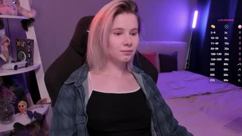 Mia online show from 03/23/26, 11:03