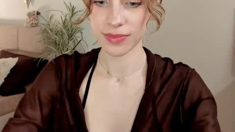 Snapshot of imogensy chatting on 04/29/26, 04:44 my name Imo Fansly online show from 04/29/26, 04:44