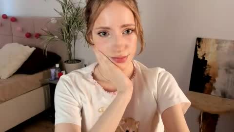 Snapshot of imogensy chatting on 05/24/26, 03:17 my name Imo Fansly online show from 05/24/26, 03:17