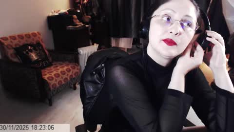 Empress online show from 11/30/25, 04:22