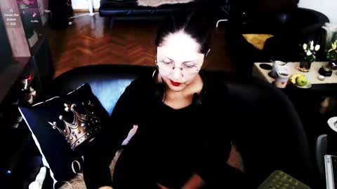 Empress online show from 04/07/26, 10:37