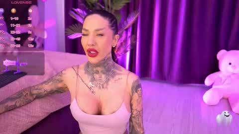 Scarlet online show from 11/30/25, 07:01