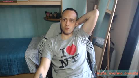 Snapshot of imsimo chatting on 05/20/26, 03:51 Simo online show from 05/20/26, 03:51