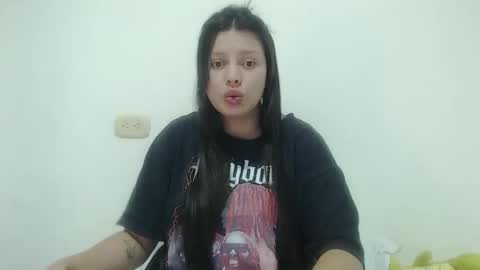 Snapshot of imsweetlips chatting on 10/19/25, 09:26 imsweetlips online show from 10/19/25, 09:26