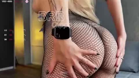 Taya online show from 10/17/25, 09:12