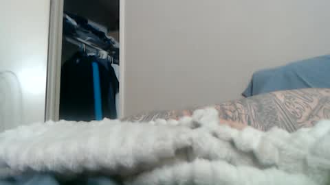 Snapshot of imtooolegit chatting on 01/18/25, 07:07 pYDeYLoC online show from 01/18/25, 07:07