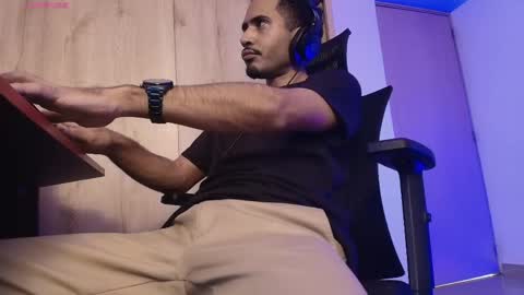 Daniel   thumb up me please its important Im new INDEPENDENT MODEL online show from 04/18/26, 07:07