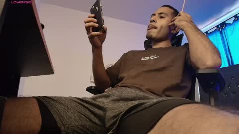 Snapshot of imyourg0d chatting on 06/08/26, 03:45 Daniel thumb up me please its important Im new INDEPENDENT MODEL online show from 06/08/26, 03:45