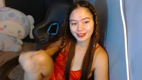 Snapshot of imyourkitty06 chatting on 12/04/24, 11:35 jane online show from 12/04/24, 11:35