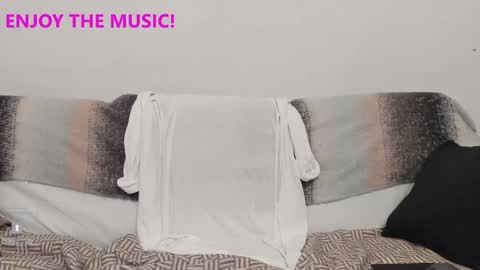 Snapshot of inakush chatting on 01/05/25, 12:31 Ina Kush online show from 01/05/25, 12:31