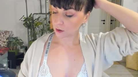 Snapshot of inakush chatting on 03/12/25, 01:25 Ina Kush online show from 03/12/25, 01:25