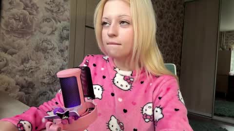 Lola online show from 04/02/26, 12:36