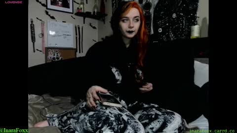 Snapshot of inarafoxxx chatting on 12/16/24, 02:25 Inarafoxx online show from 12/16/24, 02:25