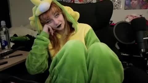 Inarafoxx online show from 04/20/26, 03:09