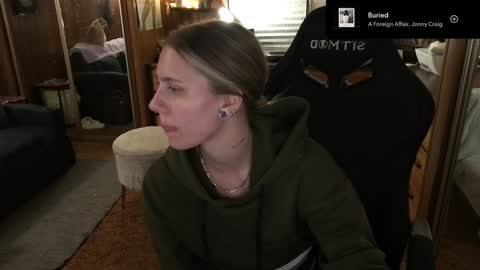 Snapshot of incognitoqueen chatting on 12/05/24, 02:09 Carter online show from 12/05/24, 02:09