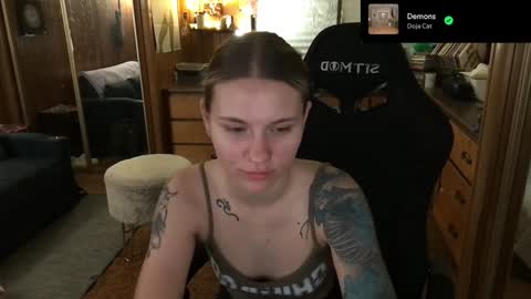 Snapshot of incognitoqueen chatting on 01/04/25, 12:59 Carter online show from 01/04/25, 12:59