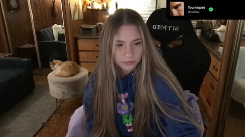 Snapshot of incognitoqueen chatting on 01/05/25, 08:00 Carter online show from 01/05/25, 08:00