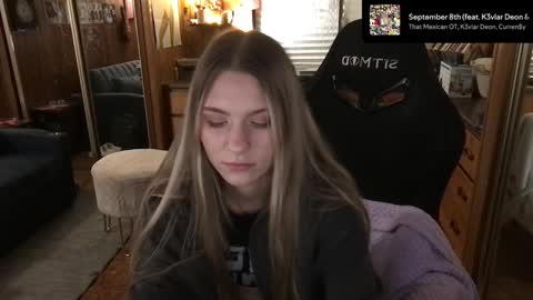 Snapshot of incognitoqueen chatting on 01/20/25, 08:09 Carter online show from 01/20/25, 08:09