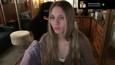 Snapshot of incognitoqueen chatting on 01/22/25, 05:26 Carter online show from 01/22/25, 05:26