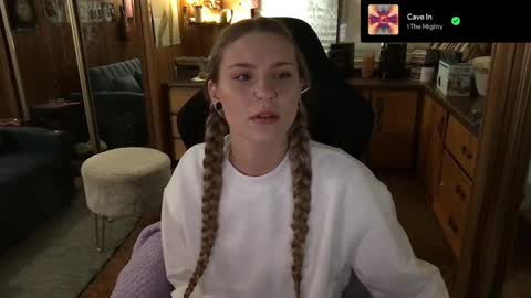 Snapshot of incognitoqueen chatting on 01/23/25, 04:30 Carter online show from 01/23/25, 04:30