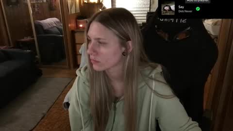 Snapshot of incognitoqueen chatting on 02/09/25, 08:44 Carter online show from 02/09/25, 08:44