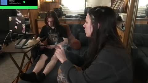 Snapshot of incognitoqueen chatting on 09/25/25, 05:22 Carter online show from 09/25/25, 05:22