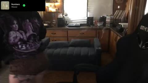 Snapshot of incognitoqueen chatting on 10/24/25, 01:35 Carter online show from 10/24/25, 01:35