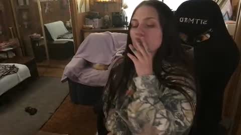 Snapshot of incognitoqueen chatting on 06/19/26, 12:48 Carter online show from 06/19/26, 12:48