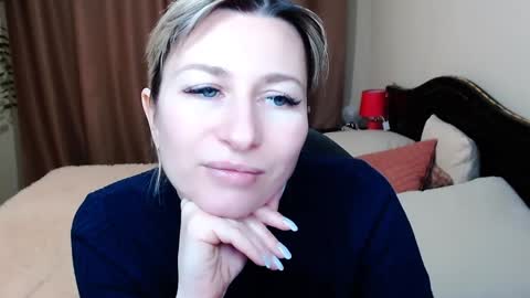 incredible_ariela online show from 12/15/24, 01:54