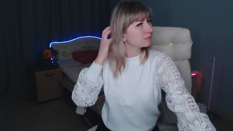 incredible_ariela online show from 12/18/24, 10:51